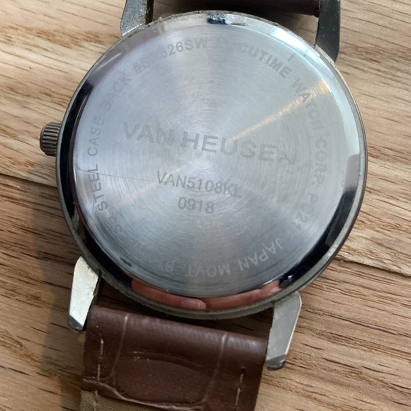 Van Heusen Mens Watch - Picture 4 of 4